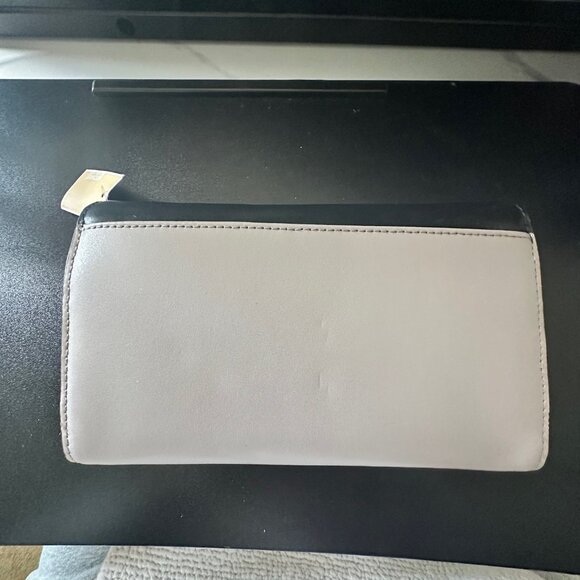 NWT - MICHAEL KORS Sloan Black/Gray Leather Envelope Crossbody Bag - Picture 2 of 6